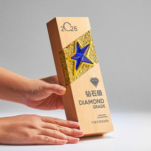 Trofeo de Madera Noble Personalizado, Premio de Madera Natural con Insignia de Estrella Metálica <span class=keywords><strong>para</strong></span> Reconocimiento de Servicios Corporativos MVP - Product Image 3
