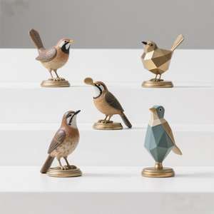 Figurine et statue réalistes d'oiseau <span class=keywords><strong>coucou</strong></span>-Figurine en résine peinte à la main de 7 ", conception de branche perchée, quantité minimale de commande 500 pièces - Product Image 1