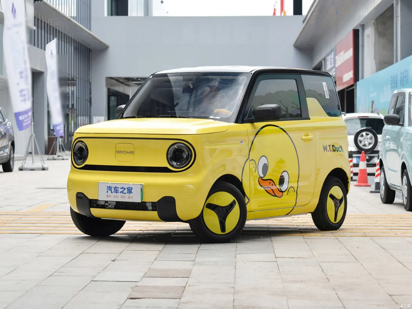 Neue Energiefahrzeuge neues oder gebrauchtes Auto 4-Sitzer Neues Elektro-Mini-Auto Geely Panda Mini