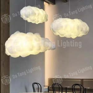 Lámpara Decorativa Colgante con Forma de Nube, Añade un Toque Caprichoso a Cafés y Tiendas con un Sutil Brillo LED - Product Image 1