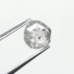เพชรดิบธรรมชาติทรงเกลือและพริกไทย น้ำหนัก 1.32 กะรัต ขนาด 6.60 x 6.32 x 3.43 มม. ขายดีอันดับต้นๆ สำหรับเครื่องประดับเพชรงานแต่งงาน - Product Image 4