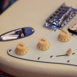 Guitare électrique professionnelle intermédiaire ST, 22 frettes arrondies, taille standard, vente en gros B2B et personnalisation - Product Image 2