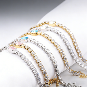 Bracelet en acier inoxydable plaqué or 18 carats avec chaîne tennis géométrique en zircon brillant de haute qualité pour femme, idéal pour un anniversaire (collection 2026) - Product Image 5