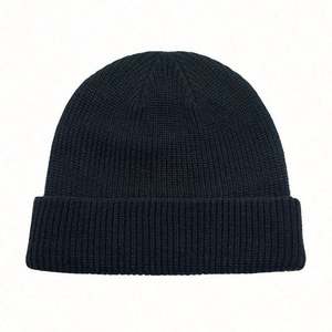Gorro de Invierno de Punto Corto Unisex, Acrílico, Transpirable, Ecológico, con Parche de Color y Logotipo Personalizados - Product Image 4