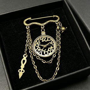Spilla Steampunk a Meccanismo a Orologeria per Serate di Gala, Feste di Fidanzamento, Feste Natalizie in Ufficio, Inaugurazioni di Gallerie d'Arte, Badge per Fiere - Product Image 3