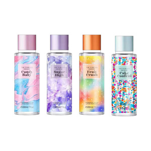 Loción Corporal Perfumada Victoria's Secret, Aroma Duradero, Pétalos de Terciopelo, Humectante Nutritivo, 250 ml - Product Image 5