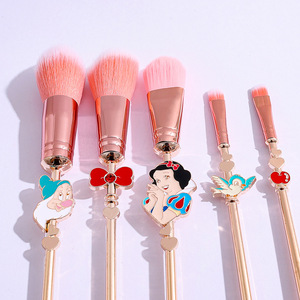Custom logo 5pcs pink Snow White Makeup Brush Set Rose Gold Metal Handle Makeup Brushes Sweet Girl Style <strong>Princess</strong> Gift - Product Image 4