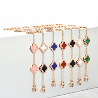 Großhandel Charm-Schmuck 18k Gold Anlaufgeschützt Wasserdicht Verstellbare Kette Glücksklee-Armband für Mädchen und Frauen