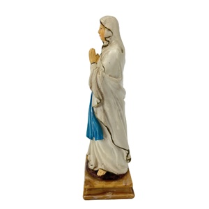 Vente en gros de statue vierge marie en polyrésine et modèle d'église religieuse et de décoration intérieure ornement et cadeau pour les fans de Maria - Product Image 2