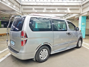Transmisión Automática 2018 para Grand Starex JU981709, Camioneta de Pasajeros Usada, Vehículo Comercial Usado, Cómodo, 50001-75000 - Product Image 3