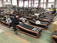 Tapis roulant incurvé en bois WENDY avec écran LED, machine d'exercice cardio mécanique manuelle pour la maison, la course à pied, la musculation et le calcul des calories