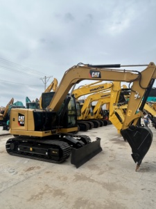 Mini-excavatrice hydraulique d'occasion CAT 307.5 Caterpillar 7 tonnes sur chenilles pour la construction et les travaux de terrassement - Product Image 2