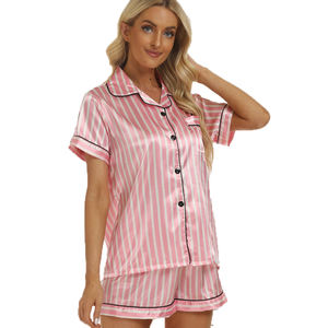 Conjunto de Pijama para Mujer, Cómodo y Romántico, Estampado, de Poliéster, Manga Corta, Pantalones Cortos, con Cintura Elástica - Product Image 1