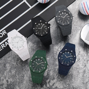 <span class=keywords><strong>Montres</strong></span> à quartz unisexe 2025 pour hommes et femmes, bracelet en plastique, écologiques, <span class=keywords><strong>de</strong></span> luxe, vente en gros, fabricants transfrontaliers - Product Image 3