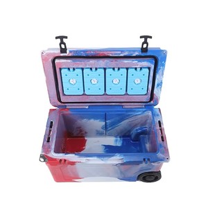 Glacière portable 55QT à roulettes en PE, durable, avec logo personnalisé, design rotomoulé moderne, étanche et isolée pour boissons et aliments - Product Image 3