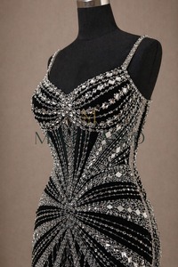 Robe de soirée longue en soie de luxe avec broderie à la main et pierres, pour femme, tenue de soirée formelle, robe de cocktail, créateur - Product Image 2