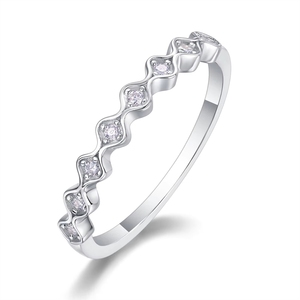 Penjualan Panas Perhiasan Mewah Ringan Perak Sterling 925 Desain Berbentuk Gelombang Cincin Berlian Moissanite untuk Wanita - Product Image 1