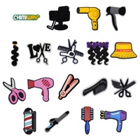 Vente en gros de breloques de chaussures en pvc, sèche-cheveux en caoutchouc souple, série de coiffure, décorations de boucles de créateur pour chaussures et sabots
