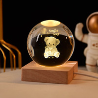 Veilleuse LED HDW personnalisée en forme de nuage, boule de cristal avec base en bois, design gravé, idéale pour cadeau d'enfant ou cadeau d'affaires, vente en gros