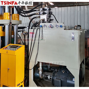 เครื่องอัดไฮดรอลิกแบบสี่เสาสี่คาน 630 ตัน มอเตอร์ 37 กิโลวัตต์ สำหรับทำบล็อกเกลือแร่สำหรับสัตว์เลีย น้ำหนัก 15 กิโลกรัม - Product Image 3