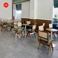 Ensemble de table et de chaises de restaurant en rotin personnalisé moderne pour hôtels, cafés, chambres - Meubles commerciaux écologiques et imperméables