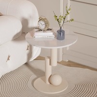 Table d'appoint de luxe moderne Cream Rock Board Petite console de salon à vent avec design d'angle créatif Table de canapé de chevet