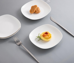 Assiette carrée à coins arrondis en porcelaine fine de 7 pouces, en stock, prix usine, vente en gros, logo personnalisé pour hôtels et restaurants - Product Image 4