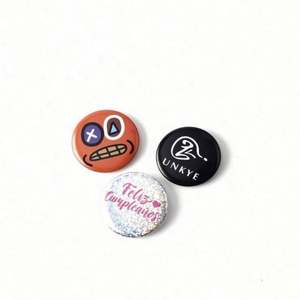 Nouvelle machine de fabrication de badges et boutons personnalisés en gros pour usine 2024 - Product Image 6