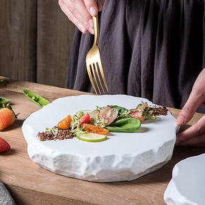 <span class=keywords><strong>Gres</strong></span> de porcelana creativa, platos de cena con forma de piedra de <span class=keywords><strong>roca</strong></span> Irregular, platos de cerámica para restaurante, postre, bistec, platos para servir - Product Image 1
