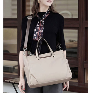 Bolsa de Viaje, Bandolera, Simple, para Computadora, de un Solo Hombro, Casual, Nueva, Impermeable, de Poliéster, Plegable, de Gran Capacidad - Product Image 1