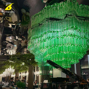Lustre en cristal vert - Restaurant/lounge de luxe, éclairage ambiant vibrant et opulent - Product Image 1