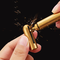 Briquet classique en laiton avec logo personnalisé Briquet en métal Briquet à flamme nue Porte-clés extérieur