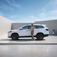Nouveau SUV T5 MACH FWD 2026 à 5 portes avec sièges en cuir, 7 places, moteur turbo, intérieur clair, galerie de toit métallique, norme d'émission Euro VI