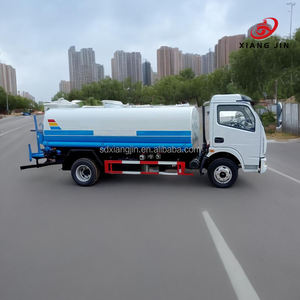 Vente en gros directe Howo 6x4 <span class=keywords><strong>Camion</strong></span> à eau <span class=keywords><strong>de</strong></span> 25000 litres avec transmission diesel Nouveaux matériaux Arroseur d'eau à roue motrice 4x2 - Product Image 1