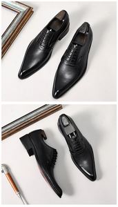 รองเท้าอ็อกซ์ฟอร์ดหนังแท้ทรงสี่เหลี่ยมหัวแหลมแบบผูกเชือก ระบายอากาศได้ดี เหมาะสำหรับใส่ทำงานและโอกาสทางการ สีดำ สำหรับผู้ชาย - Product Image 6