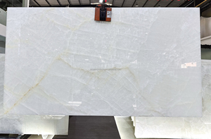 Dalles de quartzite cristallin blanc translucide rétroéclairé, pierre naturelle brésilienne lumineuse pour comptoirs de cuisine, îlots et murs décoratifs - Product Image 6