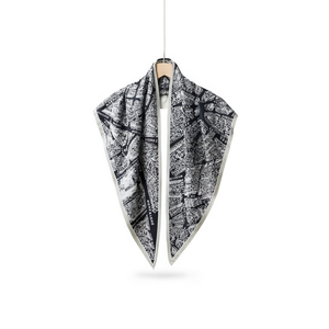 Sciarpa triangolare multifunzionale 135x60 cm con design stampato per donna e uomo, accessorio di moda - Product Image 1