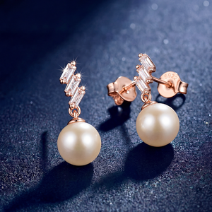 Élégantes boucles d'oreilles clous en cuivre étoilé avec perles et zircons, bijoux de luxe pour femme, cadeau de mariage ou de mariée - Product Image 4
