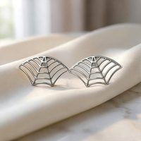 Boucles d'oreilles clous en acier chirurgical 316L, motif toile d'araignée gothique, finition PVD or, pour piercing tragus et hélix, bijoux