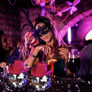 Nueva copa <span class=keywords><strong>de</strong></span> bola <span class=keywords><strong>de</strong></span> discoteca, sombrero <span class=keywords><strong>de</strong></span> <span class=keywords><strong>vaquera</strong></span> rosa, copa <span class=keywords><strong>de</strong></span> fiesta con espejo con pajitas, copa <span class=keywords><strong>de</strong></span> cóctel plateada <span class=keywords><strong>de</strong></span> los años 70, suministros <span class=keywords><strong>de</strong></span> decoración para fiesta <span class=keywords><strong>de</strong></span> <span class=keywords><strong>despedida</strong></span> <span class=keywords><strong>de</strong></span> <span class=keywords><strong>soltera</strong></span> - Product Image 5