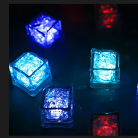 Glaçons LED lumineux activés par l'eau, multicolores, clignotants, en plastique, pour la décoration de bars, de KTV, de fêtes et comme jouets de bain pour bébés