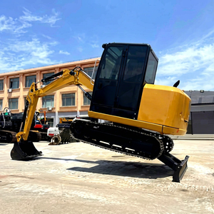 Mini-excavatrice sur chenilles hydraulique d'occasion de 10 tonnes, jaune et noire, avec godet de terrassement, lame de bulldozer, pompe Hitachi, capacité de godet de 0,16 m³ - Product Image 1