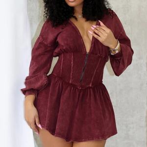 Elegante Vestido Mini con Cintura Ajustada para Mujer, con Pliegues en Línea y Detalle de Cremallera, Perfecto para Cualquier Ocasión - Product Image 3