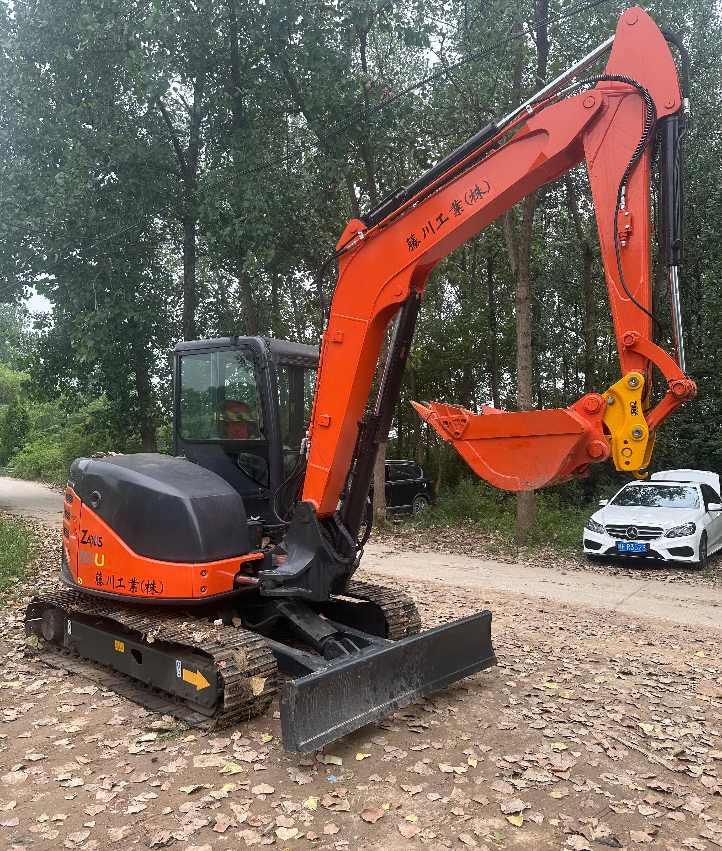 ぴ Hitachi ZX50U Excavator - 2022 Model, 5 Ton, Low Hours, Reliable