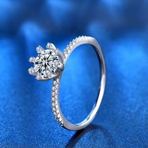 XJZ020 925 argent Moissanite bague de fiançailles excellente coupe laboratoire cultivé VVS1 1 Ct amour fleur bague de mariage pour petite amie - Product Image 1