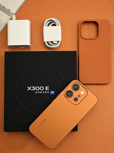 <span class=keywords><strong>Vi</strong></span> Vo X300 <span class=keywords><strong>E</strong></span> Smartphone Android 5G con Schermo AMOLED da 6,59 Pollici 144Hz, Batteria da 7200mAh, SD 8 Gen 5, Ricarica Rapida 90W - Product Image 2