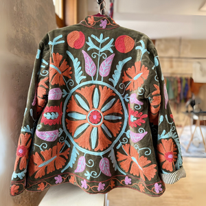 Veste matelassée en toile pour femme, brodée, hiver, boutonnée, manches longues, motif Suzani, coton écologique, cadeau fini - Product Image 2