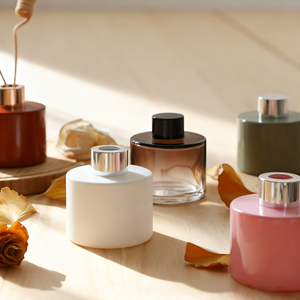 Low MOQ Custom Logo Wholesale Empty Aromatherapy 50ml 100ml 150ml 200ml <b>Reed</b> <b>Diffuser</b> Bottles <b>Refillable</b> Bottle with Packaging - Product Image 1