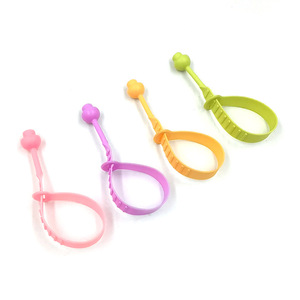 Toilet Seat Lifter With Handle Dirt Proof Lid Opener For Bathroom Use - Product Image 4