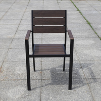 Chaise de salle à manger d'extérieur moderne et écologique en aluminium marron café, empilable, pour l'école, les restaurants et les cafés